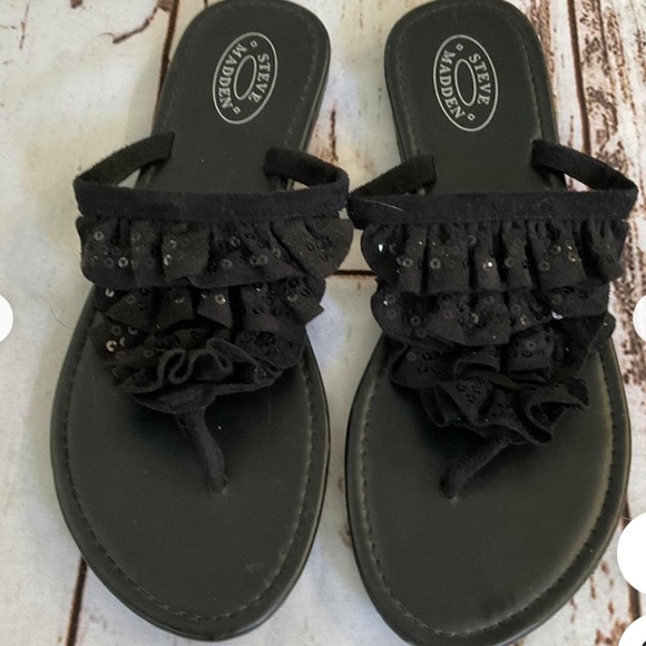 Steve Madden Black Lola fabric Ruffle Embellished Sequin Thong Sandal". 7-8 - Picture 1 of 8